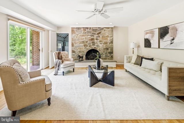 8566 BRICKYARD RD, Potomac, MD 20854