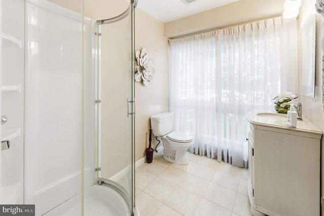 8566 BRICKYARD RD, Potomac, MD 20854