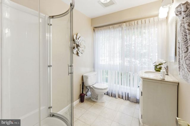 8566 BRICKYARD RD, Potomac, MD 20854