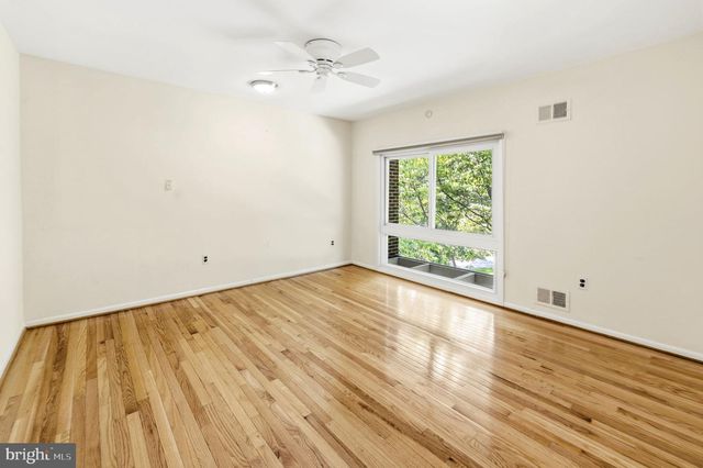 8566 BRICKYARD RD, Potomac, MD 20854