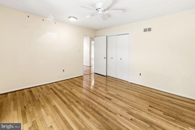 8566 BRICKYARD RD, Potomac, MD 20854