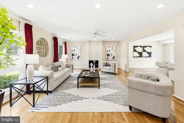8566 BRICKYARD RD, Potomac, MD 20854