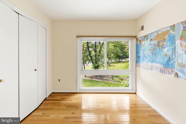 8566 BRICKYARD RD, Potomac, MD 20854