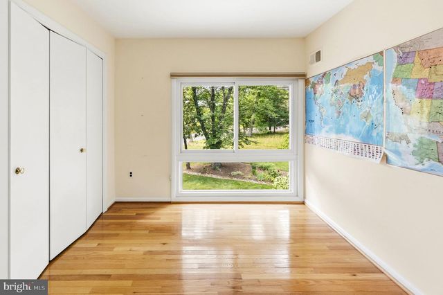 8566 BRICKYARD RD, Potomac, MD 20854