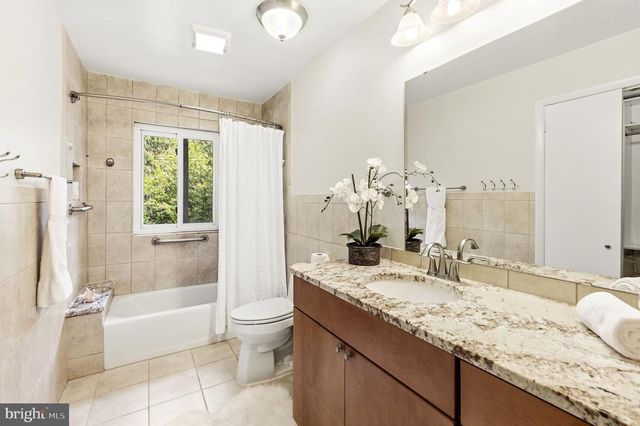 8566 BRICKYARD RD, Potomac, MD 20854