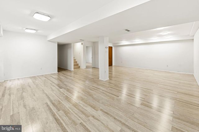 8566 BRICKYARD RD, Potomac, MD 20854