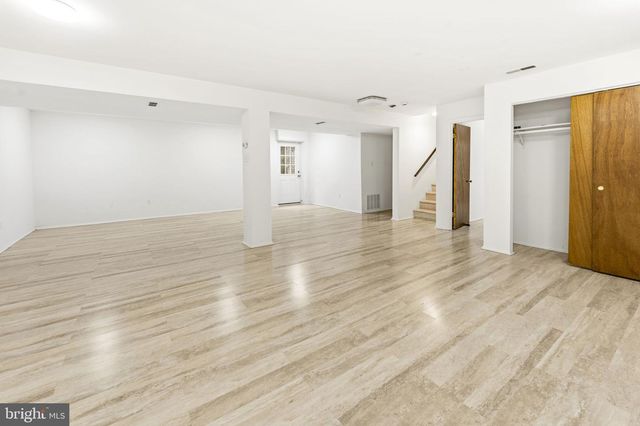 8566 BRICKYARD RD, Potomac, MD 20854