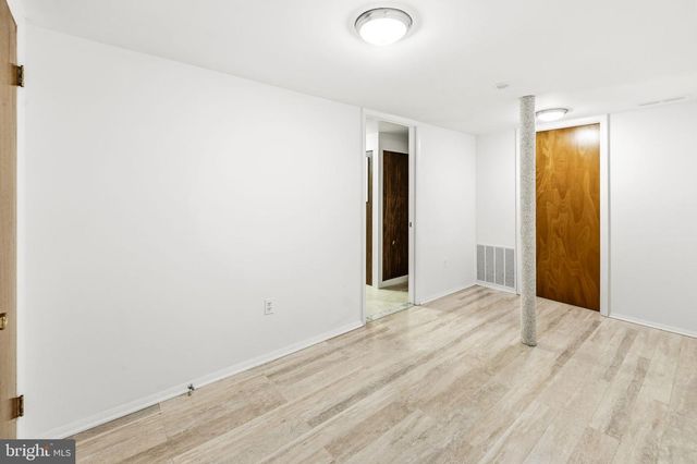 8566 BRICKYARD RD, Potomac, MD 20854