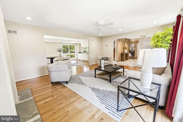8566 BRICKYARD RD, Potomac, MD 20854
