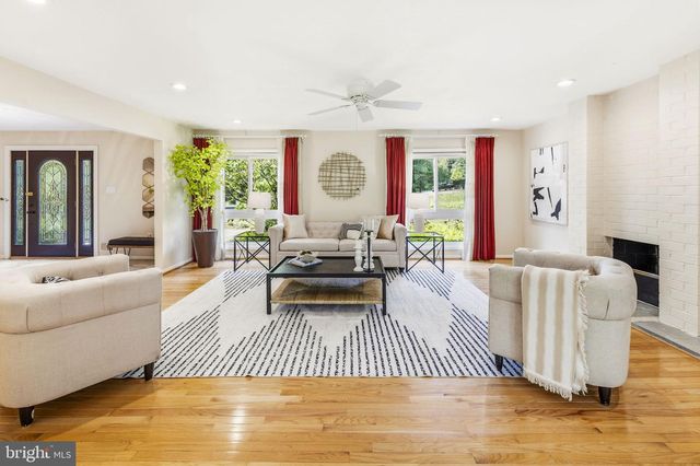 8566 BRICKYARD RD, Potomac, MD 20854