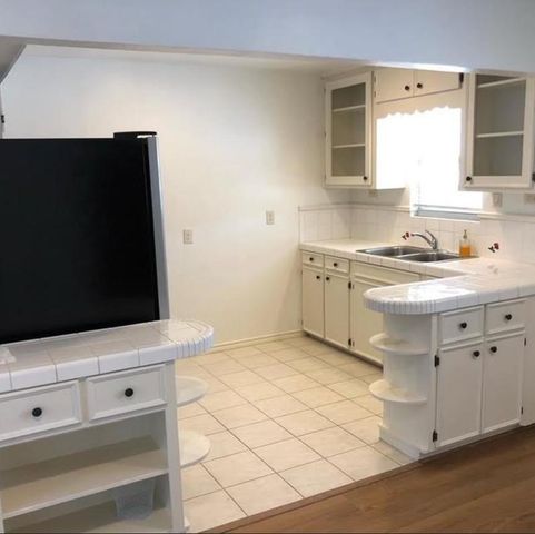 2448 White Oak Drive, Houston, TX 77009