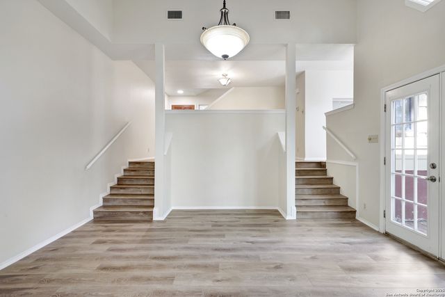 9326 Whisper PT, San Antonio, TX 78240