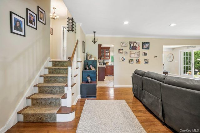 3 Carolyn Place, Bronxville, NY 10708