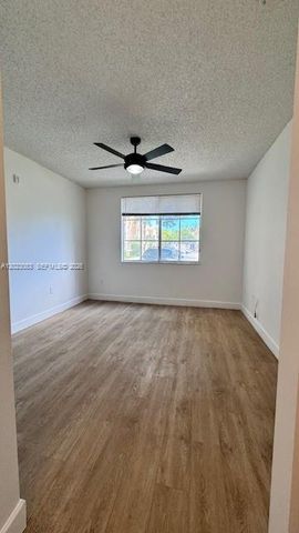 7930 N Nob Hill Rd 106, Tamarac, FL 33321