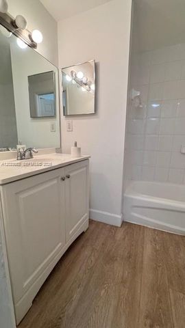 7930 N Nob Hill Rd 106, Tamarac, FL 33321