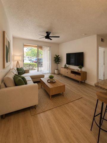 7930 N Nob Hill Rd 106, Tamarac, FL 33321