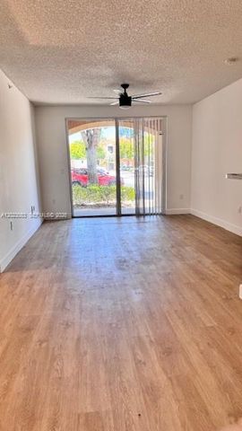 7930 N Nob Hill Rd 106, Tamarac, FL 33321