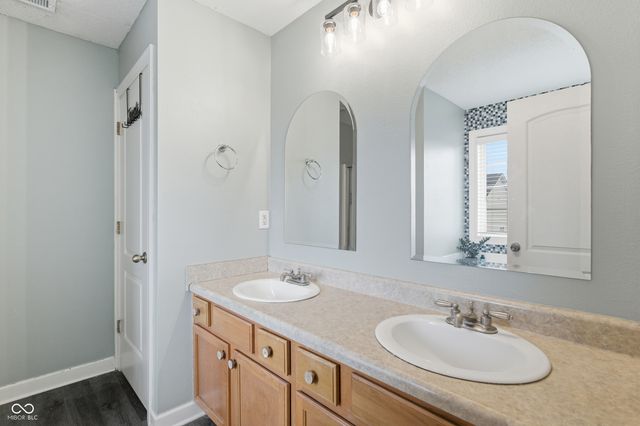 4237 Amesbury Place, Westfield, IN 46074