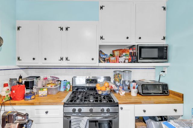 87 Colgate Avenue, Yonkers, NY 10703