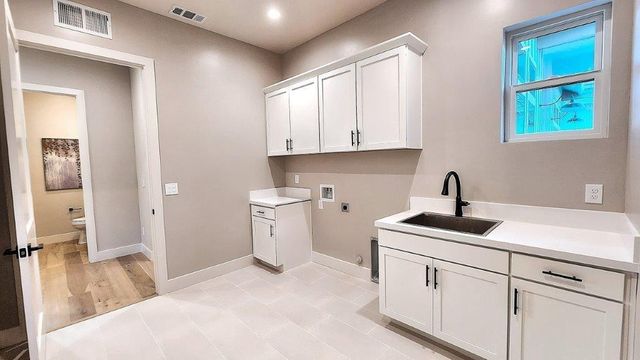 23616 Landon Evan Ln, Auburn, CA 95602