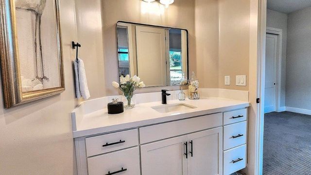 23616 Landon Evan Ln, Auburn, CA 95602