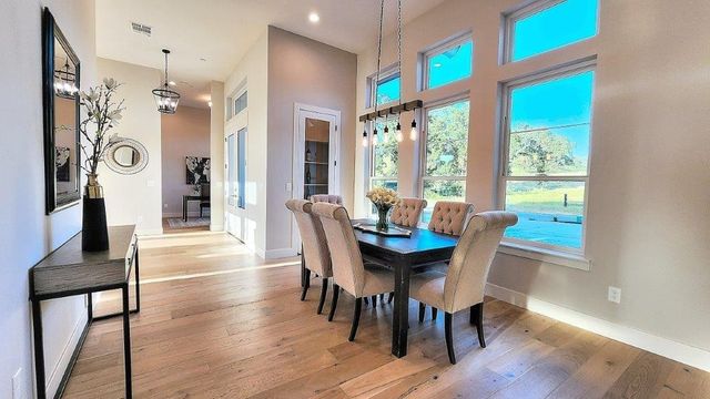 23616 Landon Evan Ln, Auburn, CA 95602