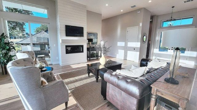 23616 Landon Evan Ln, Auburn, CA 95602