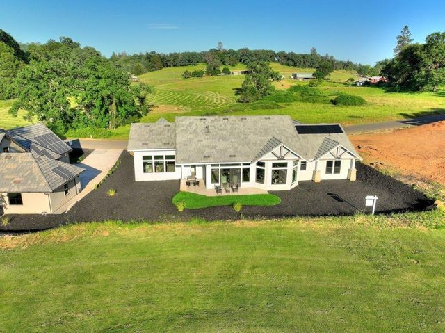 23616 Landon Evan Ln, Auburn, CA 95602