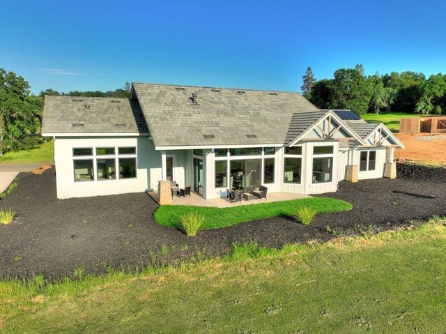 23616 Landon Evan Ln, Auburn, CA 95602