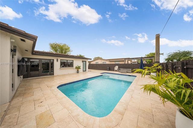 9349 NW 24th Pl, Pembroke Pines, FL 33024