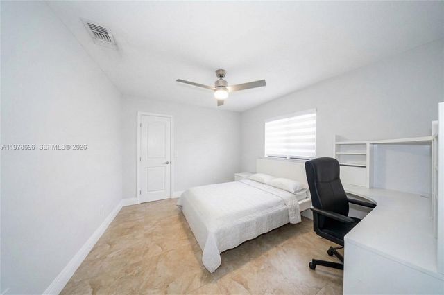 9349 NW 24th Pl, Pembroke Pines, FL 33024