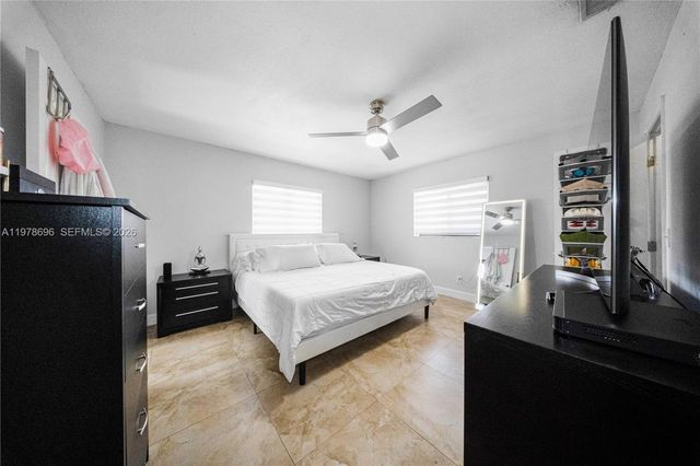 9349 NW 24th Pl, Pembroke Pines, FL 33024