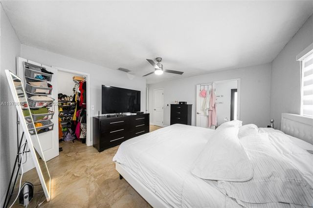 9349 NW 24th Pl, Pembroke Pines, FL 33024