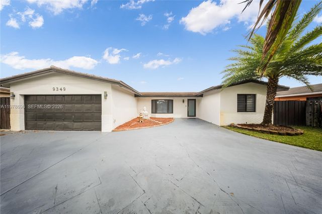 9349 NW 24th Pl, Pembroke Pines, FL 33024