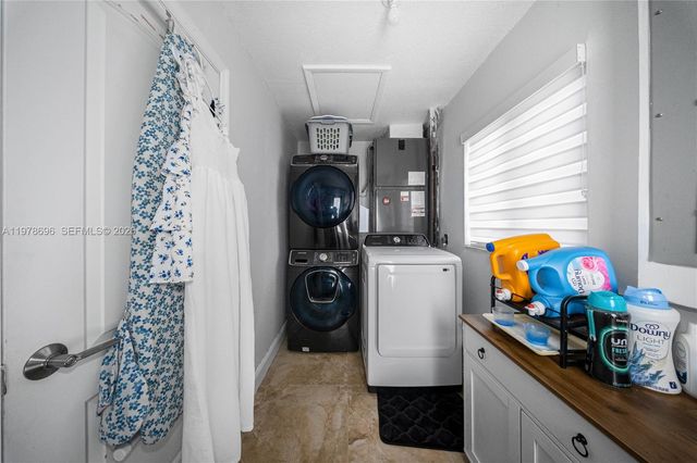 9349 NW 24th Pl, Pembroke Pines, FL 33024