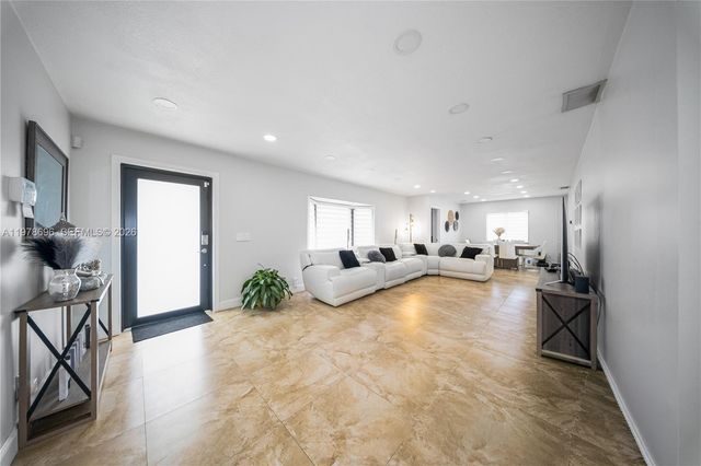 9349 NW 24th Pl, Pembroke Pines, FL 33024