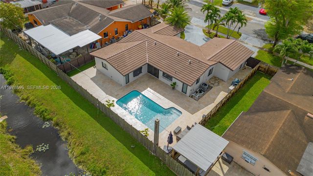 9349 NW 24th Pl, Pembroke Pines, FL 33024