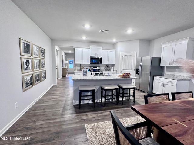 25 S Thorn Tree Street, Byhalia, MS 38611