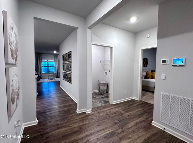 25 S Thorn Tree Street, Byhalia, MS 38611