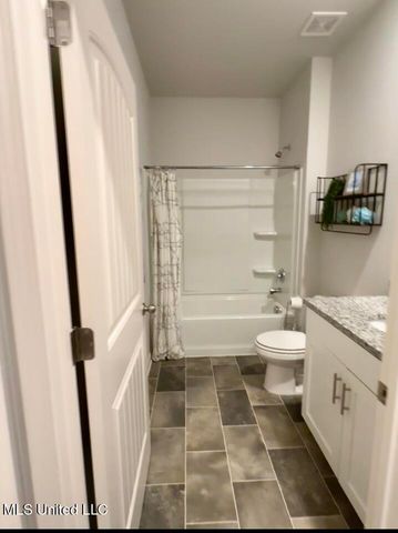 25 S Thorn Tree Street, Byhalia, MS 38611