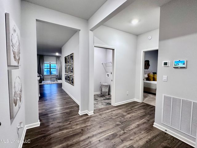 25 S Thorn Tree Street, Byhalia, MS 38611