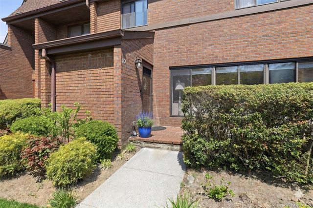 10 Oldfield 367, Roslyn, NY 11576