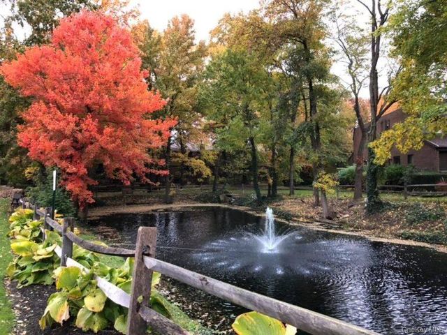 10 Oldfield 367, Roslyn, NY 11576