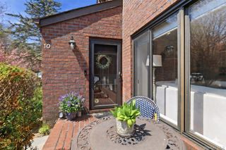 10 Oldfield 367, Roslyn, NY 11576