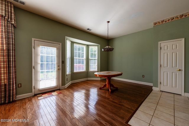 14 Williamsburg Court, Allentown, NJ 08501