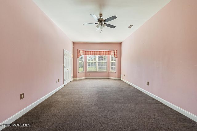 14 Williamsburg Court, Allentown, NJ 08501
