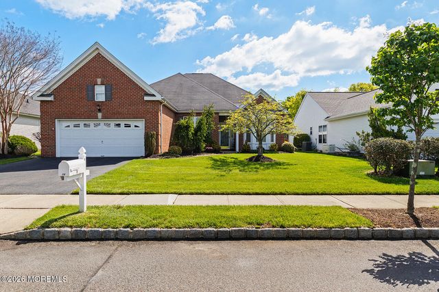 14 Williamsburg Court, Allentown, NJ 08501
