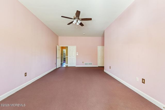 14 Williamsburg Court, Allentown, NJ 08501