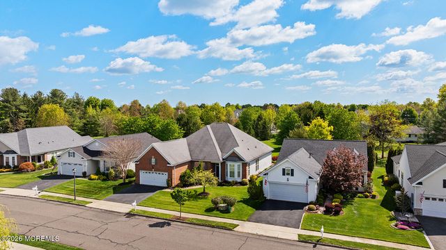 14 Williamsburg Court, Allentown, NJ 08501