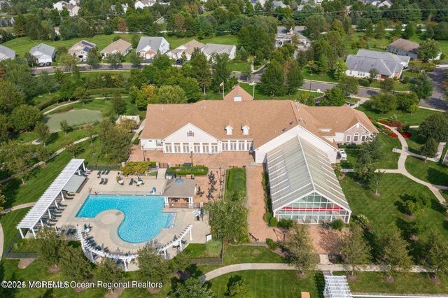 14 Williamsburg Court, Allentown, NJ 08501